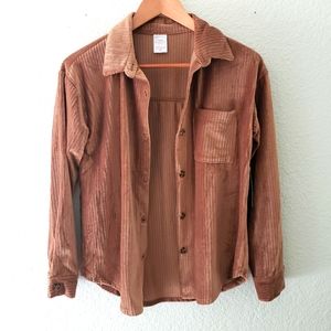 💜 3/$15 Brown corduroy button up